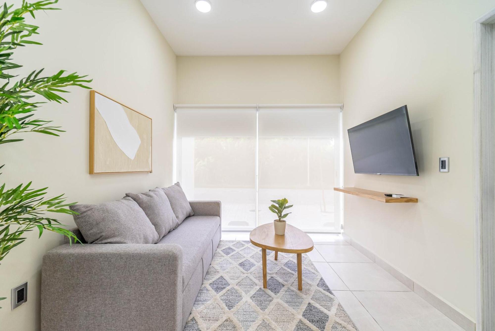 2 Bd With Balcony, Gym, Rooftop Pool, Hot Tub Сasa de vacaciones Playa del Carmen