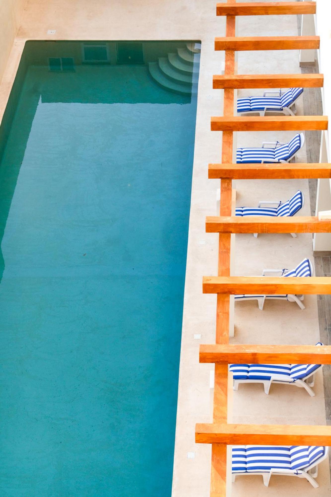 2 Bd With Balcony, Gym, Rooftop Pool, Hot Tub Сasa de vacaciones